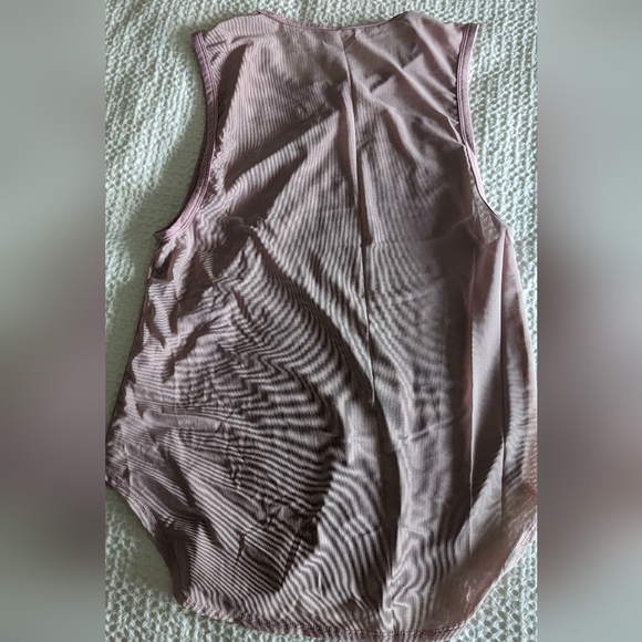 Fabletics workout tank - Picture 3 of 4